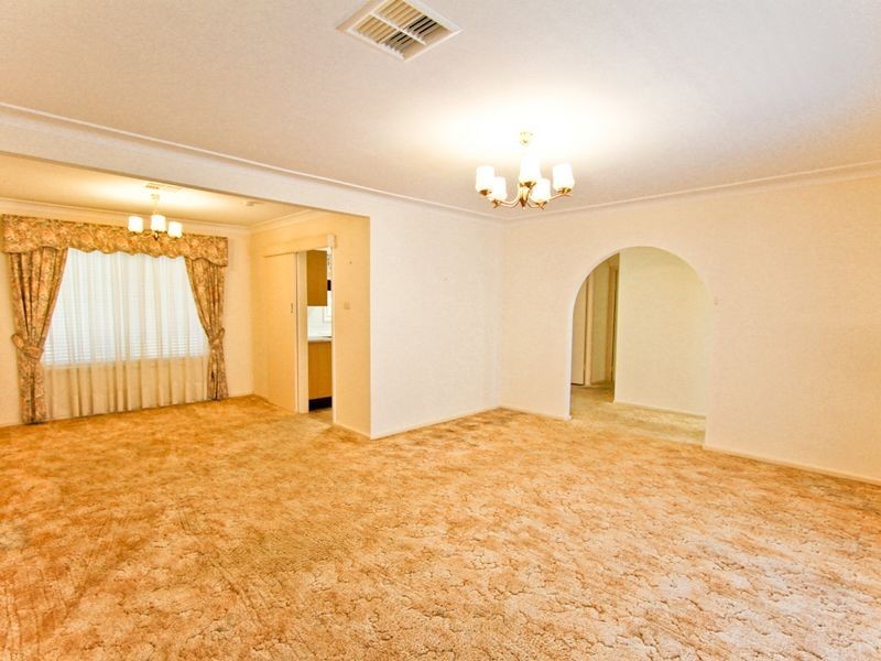 36 Glad Gunson Drive, Eleebana NSW 2282