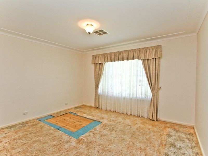 36 Glad Gunson Drive, Eleebana NSW 2282