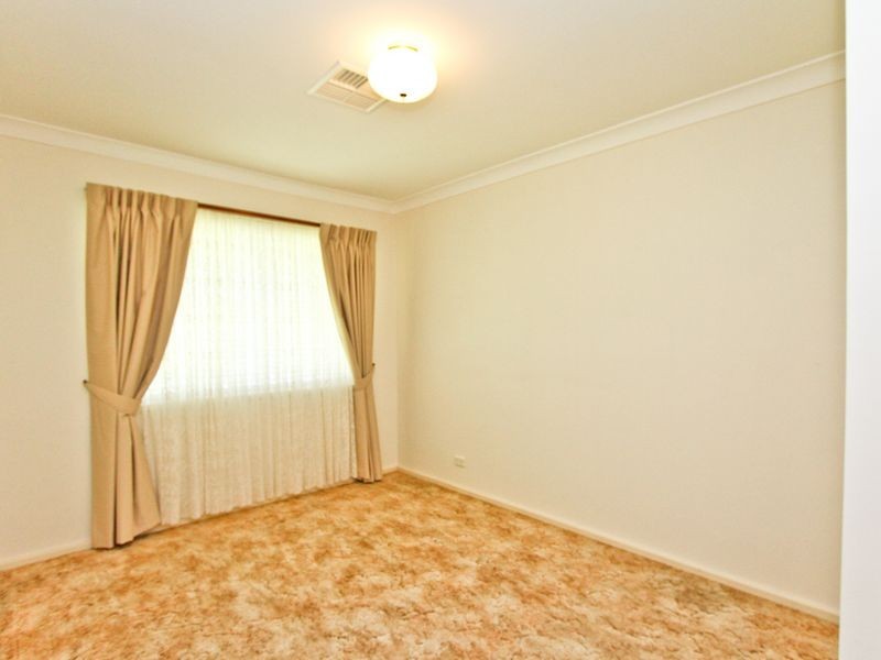 36 Glad Gunson Drive, Eleebana NSW 2282