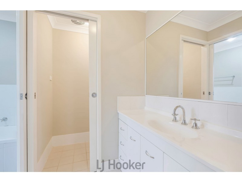 31 Harmony Crescent, Mount Hutton NSW 2290