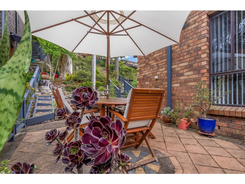 10 Leasingham Close, Eleebana NSW 2282