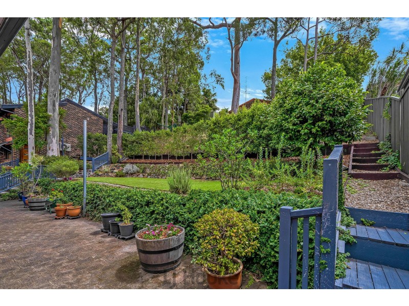 10 Leasingham Close, Eleebana NSW 2282