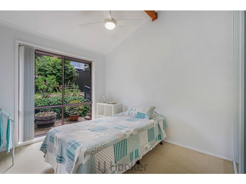 10 Leasingham Close, Eleebana NSW 2282