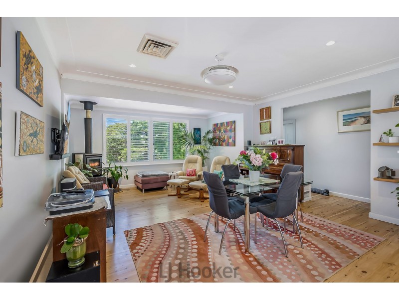 23 Delma Parade, Warners Bay NSW 2282