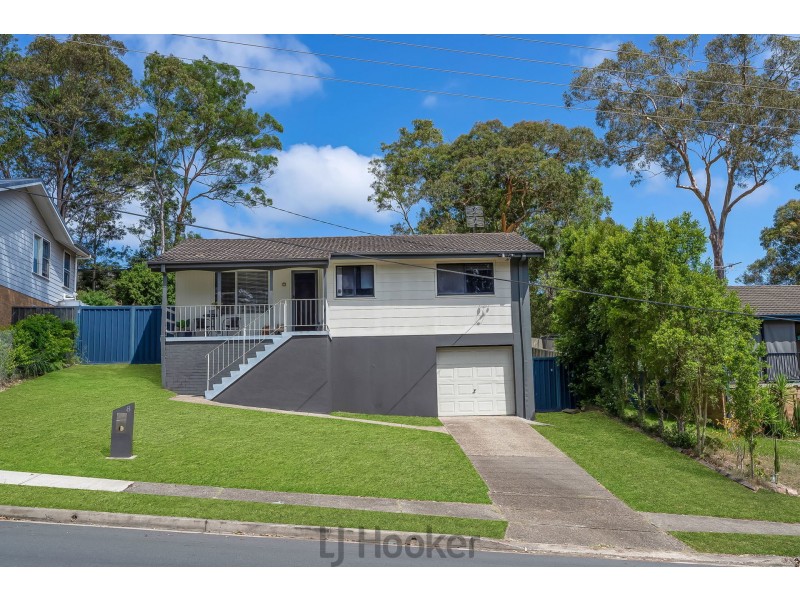 8 Quigley Road, Bolton Point NSW 2283