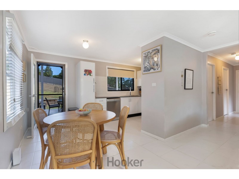 8 Quigley Road, Bolton Point NSW 2283
