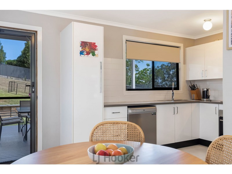 8 Quigley Road, Bolton Point NSW 2283