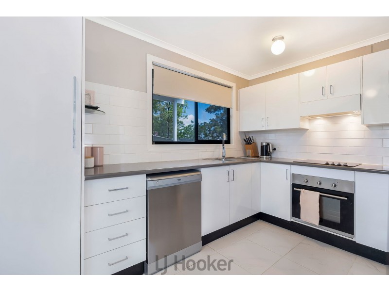 8 Quigley Road, Bolton Point NSW 2283