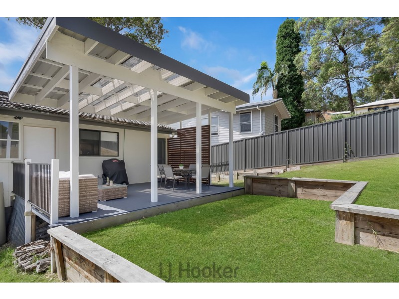 8 Quigley Road, Bolton Point NSW 2283