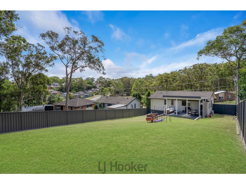 8 Quigley Road, Bolton Point NSW 2283