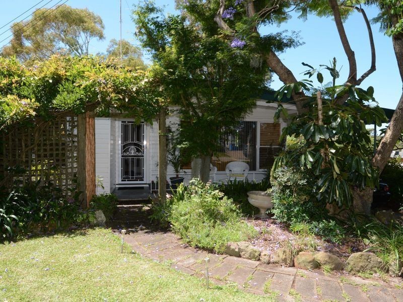 2 Secret Corner Road, Rathmines NSW 2283