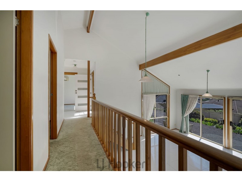 4 Calgarth Court, Lakelands NSW 2282