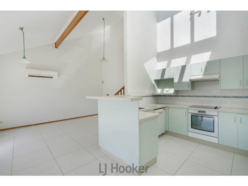 4 Calgarth Court, Lakelands NSW 2282