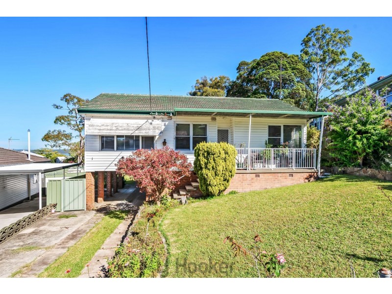 1 Augusta Street, Warners Bay NSW 2282