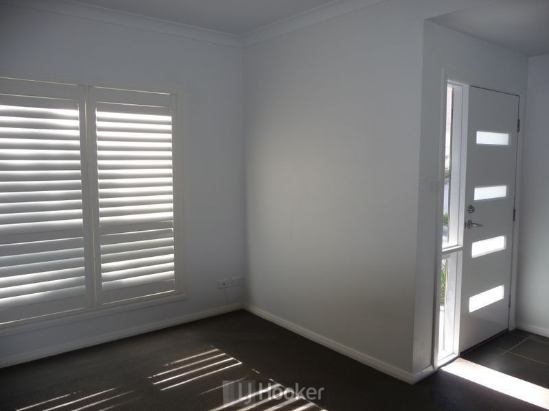 3/8 Bayview Street, Warners Bay NSW 2282