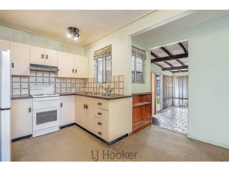 68 Coral Crescent, Gateshead NSW 2290