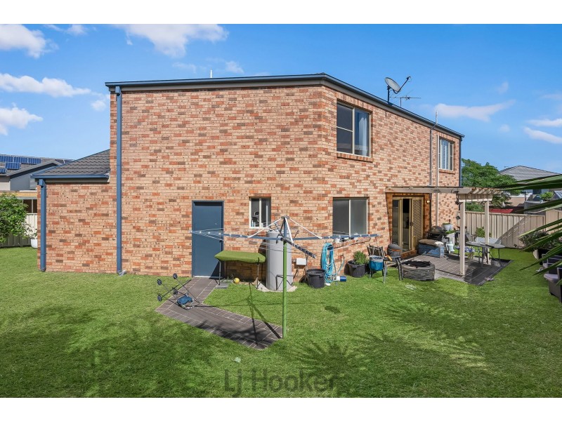 67 Geraldton Drive, Redhead NSW 2290