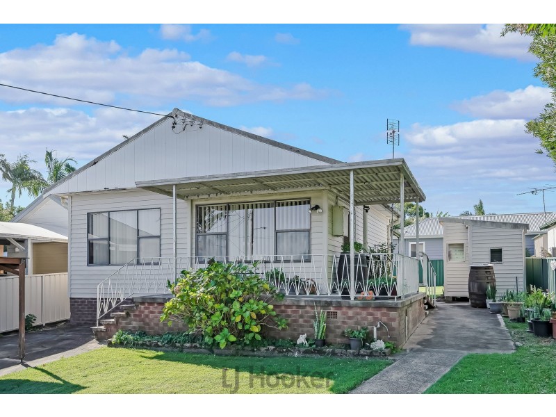 5 Marks Street, Belmont NSW 2280
