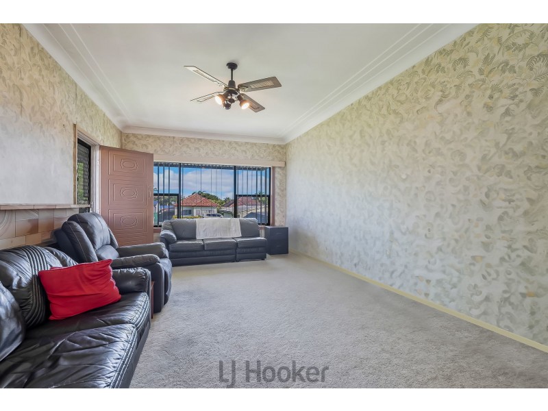 5 Marks Street, Belmont NSW 2280