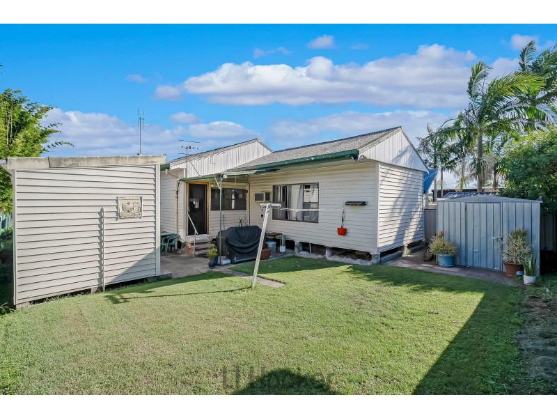 5 Marks Street, Belmont NSW 2280
