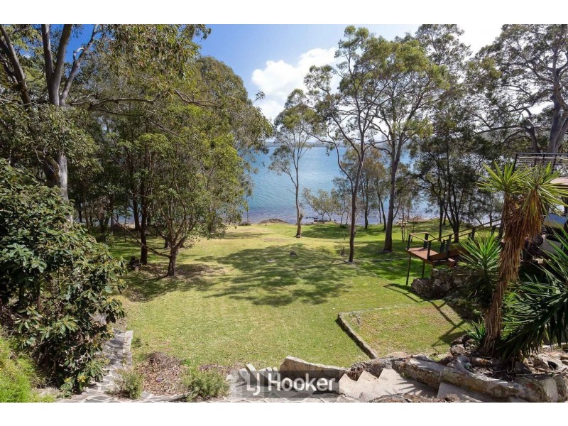 106 Beach Road, Wangi Wangi NSW 2267