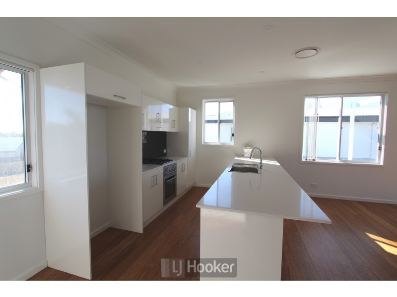 37 Seaside Circuit, Caves Beach NSW 2281