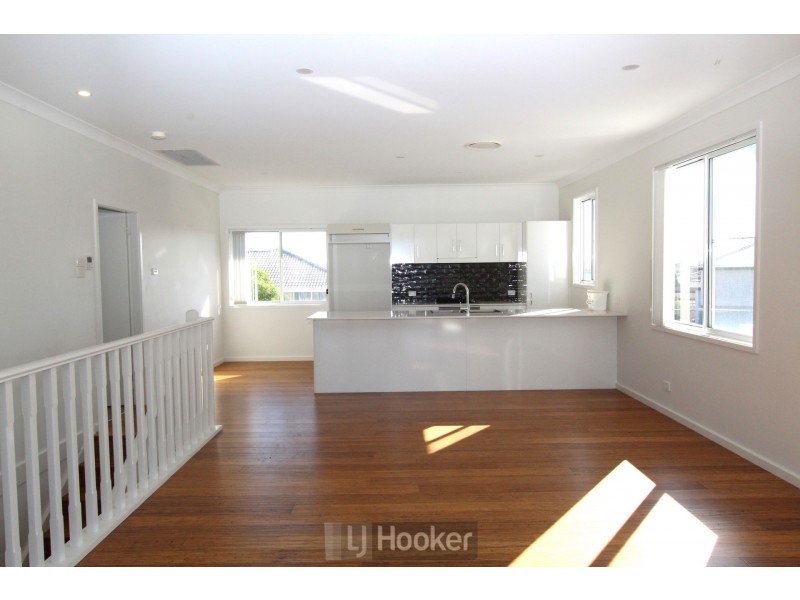 37 Seaside Circuit, Caves Beach NSW 2281