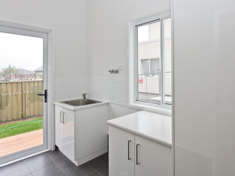 37 Seaside Circuit, Caves Beach NSW 2281