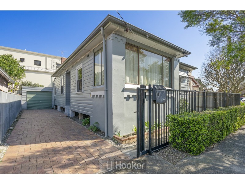 2 Bridge Street, Hamilton NSW 2303