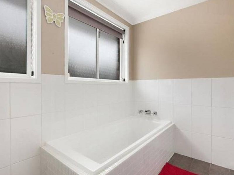 104 Regal Way, Valentine NSW 2280