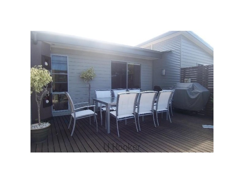 13 Valiant Avenue, Valentine NSW 2280