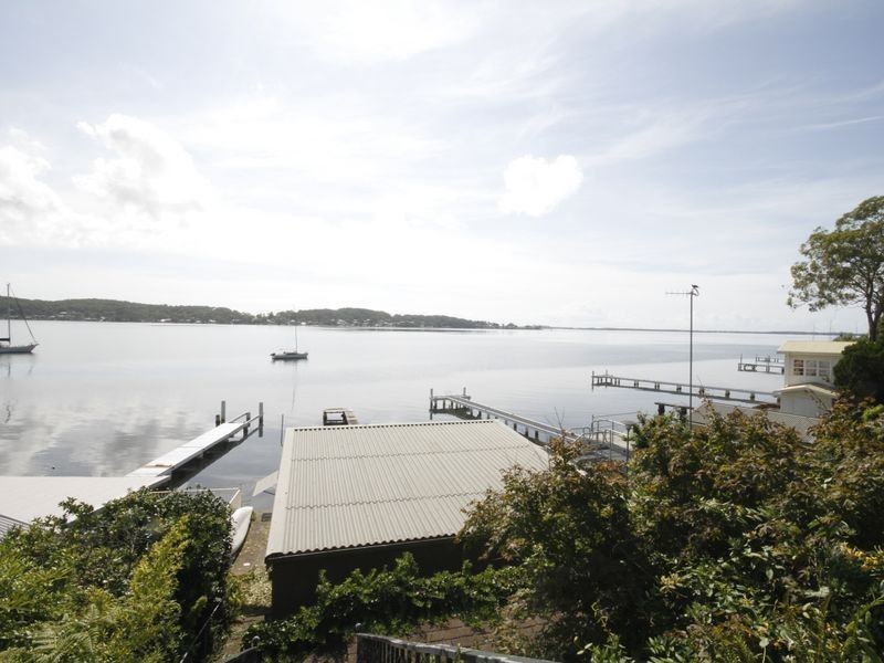 59 Fishing Point Road, Fishing Point NSW 2283