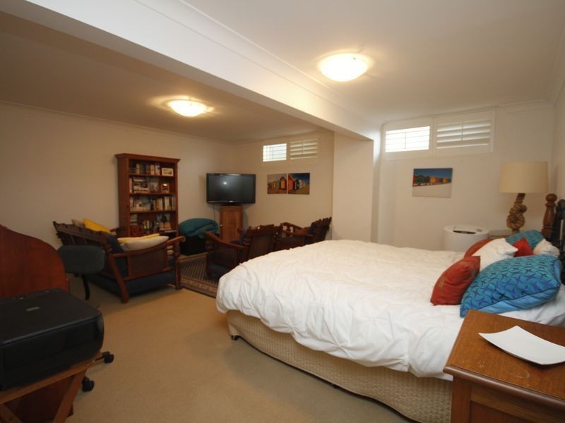 59 Fishing Point Road, Fishing Point NSW 2283