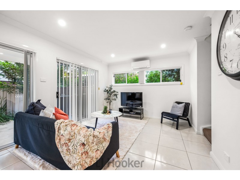2/212 Warners Bay Road, Mount Hutton NSW 2290