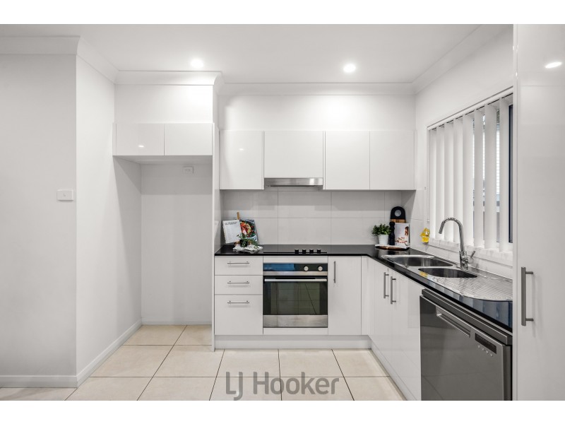 2/212 Warners Bay Road, Mount Hutton NSW 2290