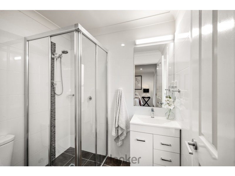 2/212 Warners Bay Road, Mount Hutton NSW 2290