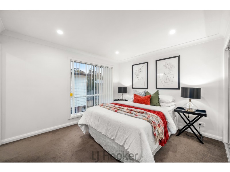 2/212 Warners Bay Road, Mount Hutton NSW 2290