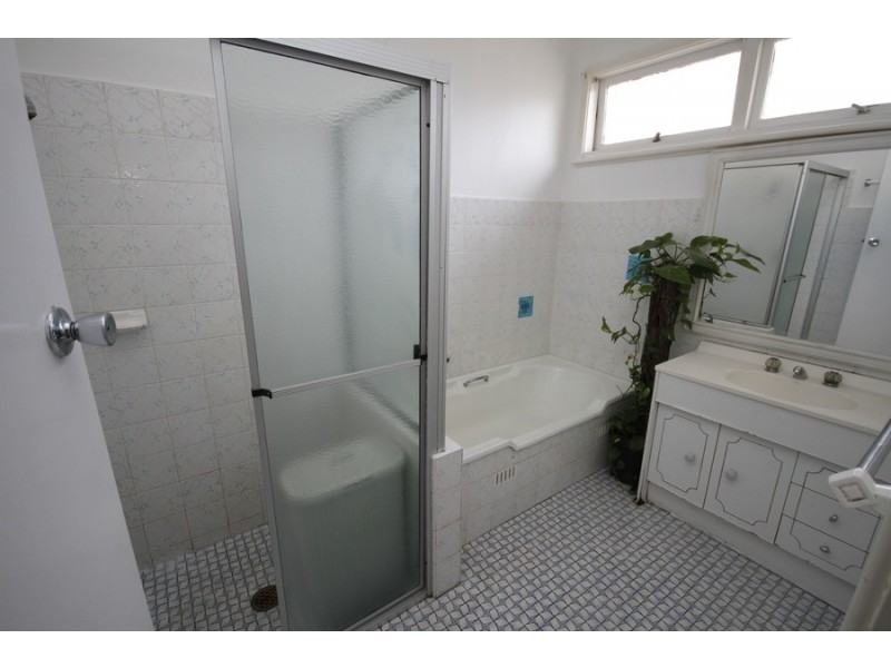 6 Roath Street, Cardiff NSW 2285