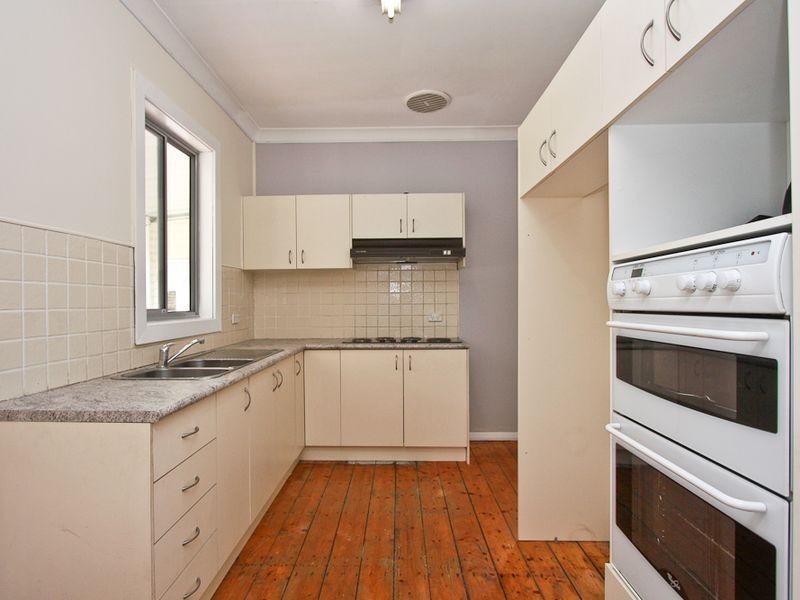 3 Warners Bay Road, Warners Bay NSW 2282