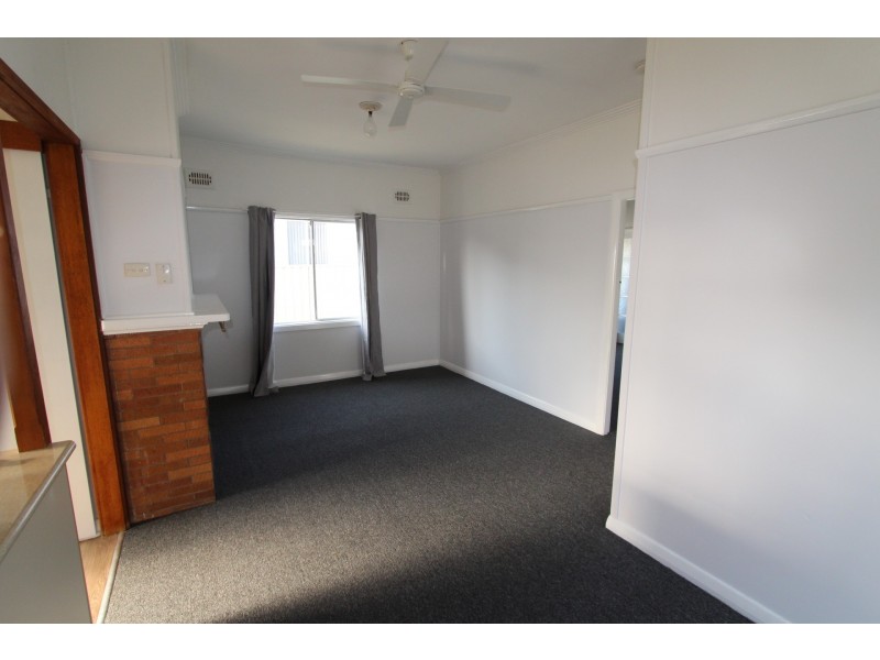 11 Robb Street, Belmont NSW 2280