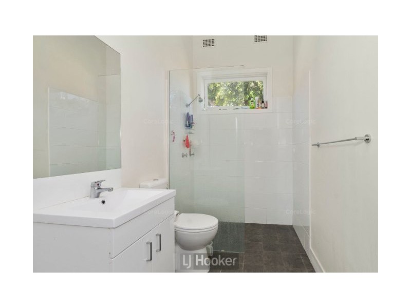 2/243 Maitland Road, Cessnock NSW 2325