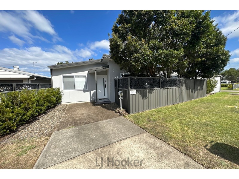 10A Melton Place, Croudace Bay NSW 2280