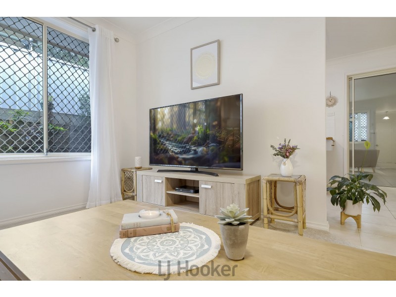 2/4 Deal Street, Mount Hutton NSW 2290