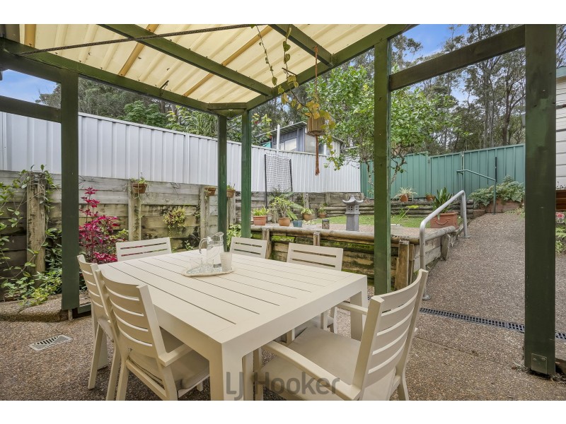 2/4 Deal Street, Mount Hutton NSW 2290