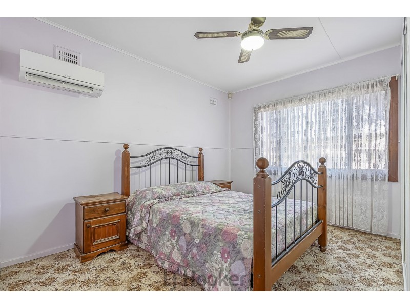 10 St Johns Drive, Croudace Bay NSW 2280