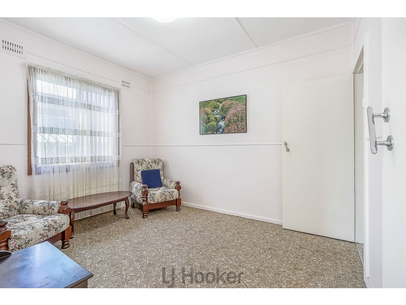 10 St Johns Drive, Croudace Bay NSW 2280