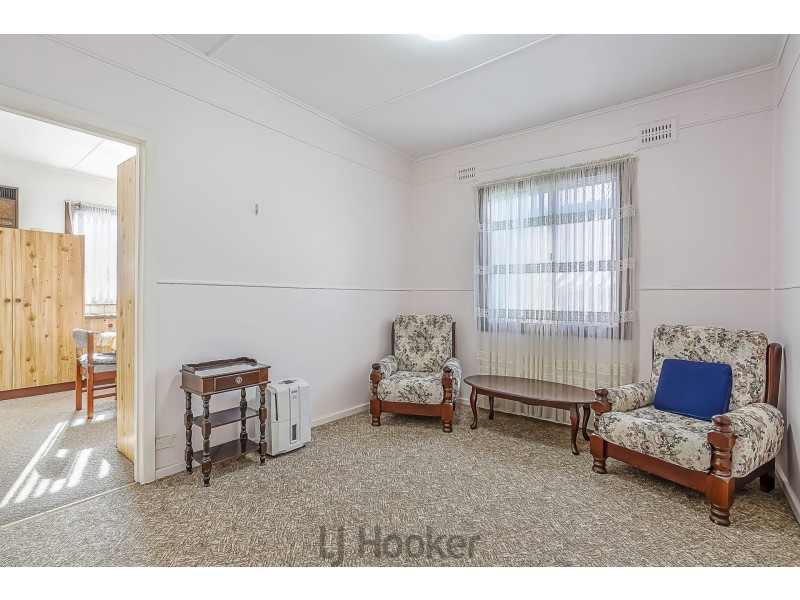 10 St Johns Drive, Croudace Bay NSW 2280