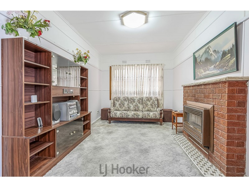 10 St Johns Drive, Croudace Bay NSW 2280