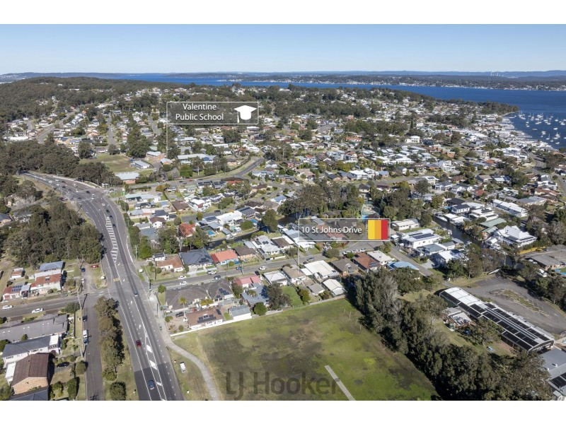 10 St Johns Drive, Croudace Bay NSW 2280