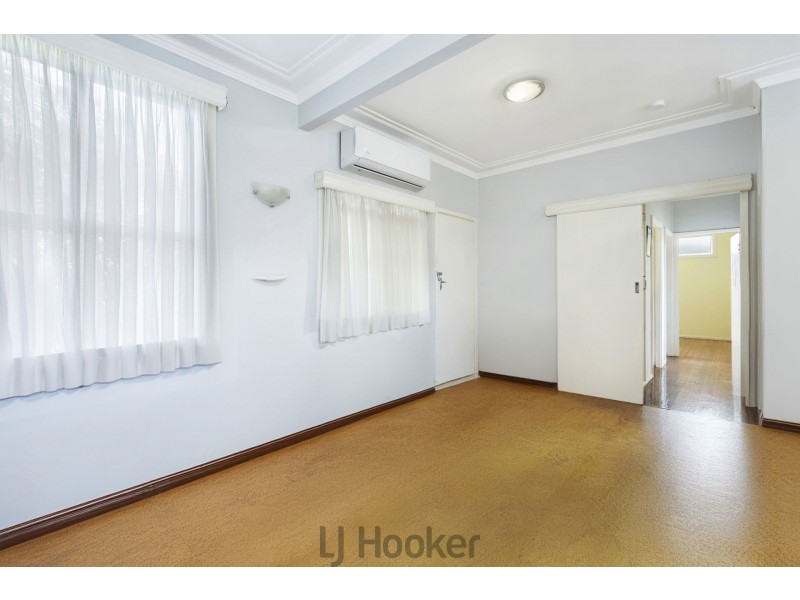 16 Hallvert Crescent, Charlestown NSW 2290